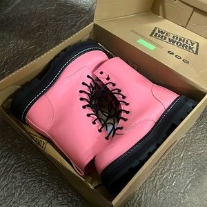 Avenger composite toe boot - New - pink